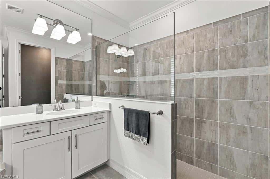 14523 Blue Bay Cir, Estero, photo 29