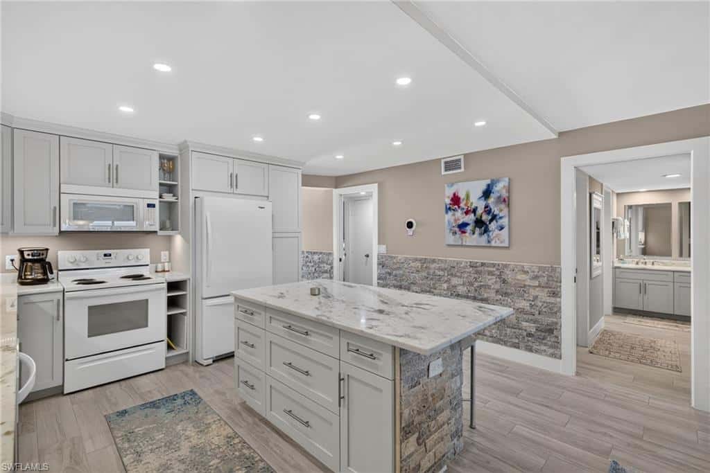 538 Estero Blvd #203, Fort Myers Beach, photo 5