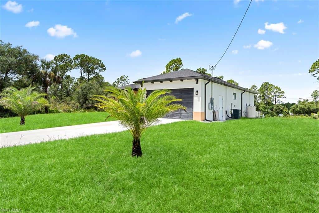 1121 Willard Ave, Lehigh Acres, photo 6