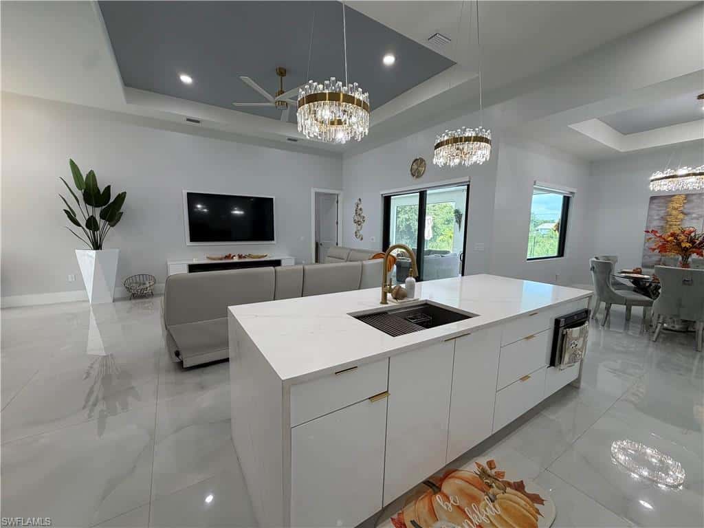 910 Venice Ave, Lehigh Acres, photo 9