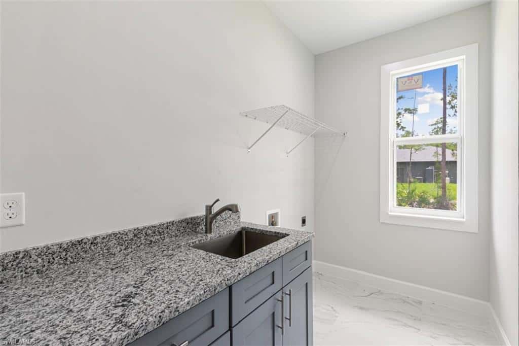 343 Desoto Blvd, Naples, photo 19