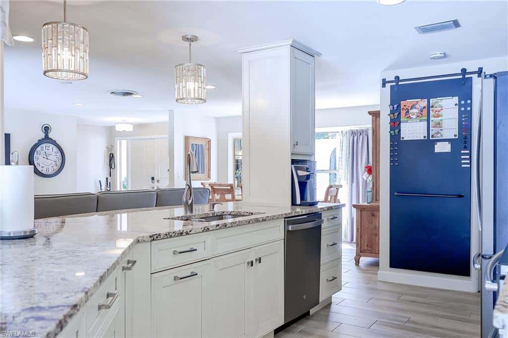 5675 Golden Oaks Ln, Naples, photo 9