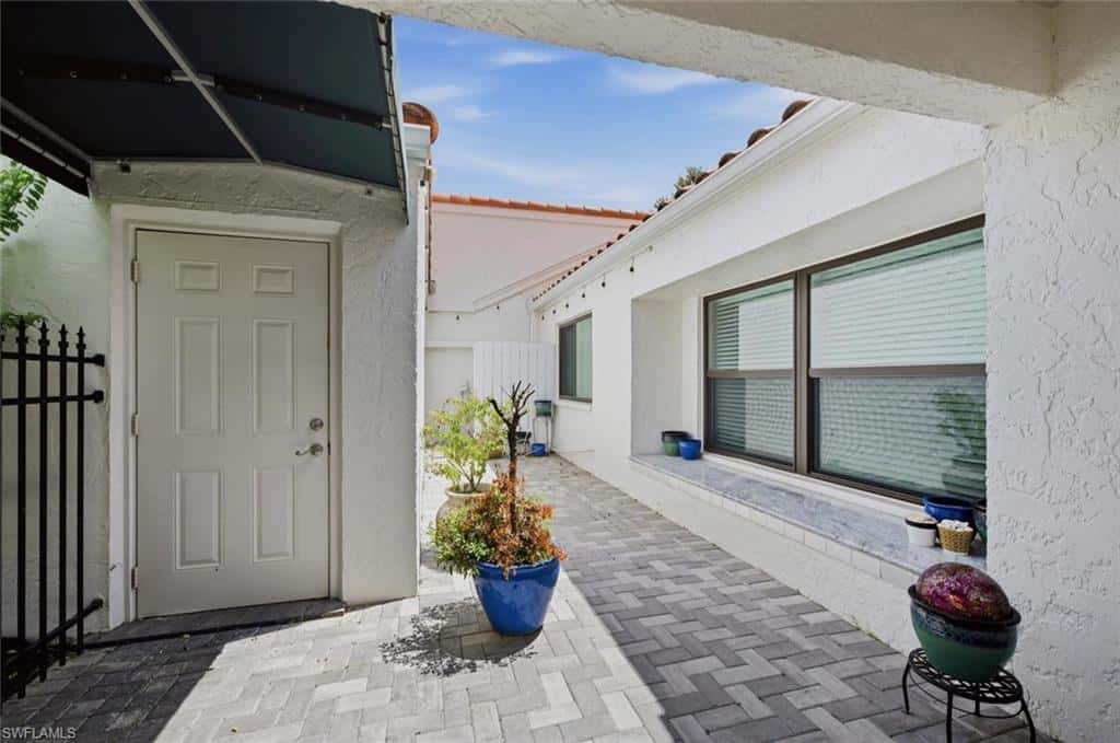 756 Reef Point Cir, Naples, photo 36