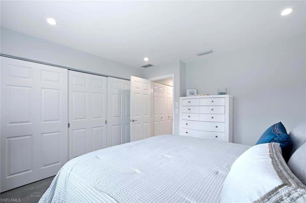 756 Reef Point Cir, Naples, photo 32