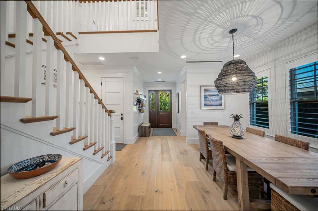 723 Myrtle Ter, Naples, photo 5