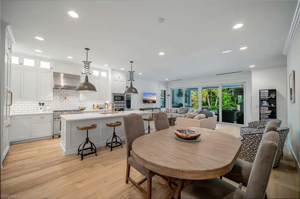 723 Myrtle Ter, Naples, photo 10
