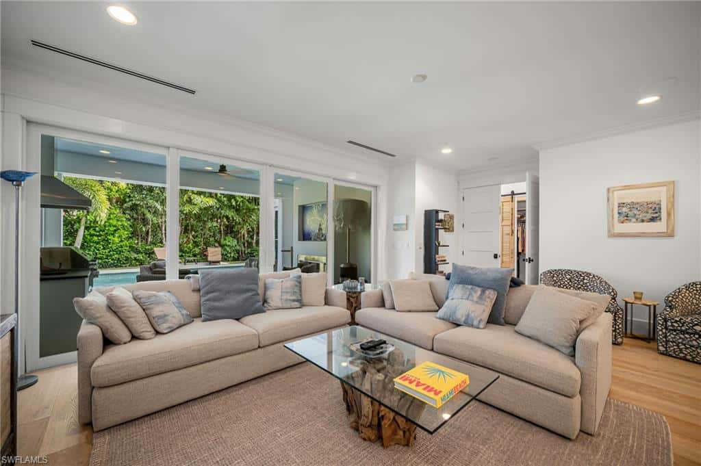 723 Myrtle Ter, Naples, photo 14
