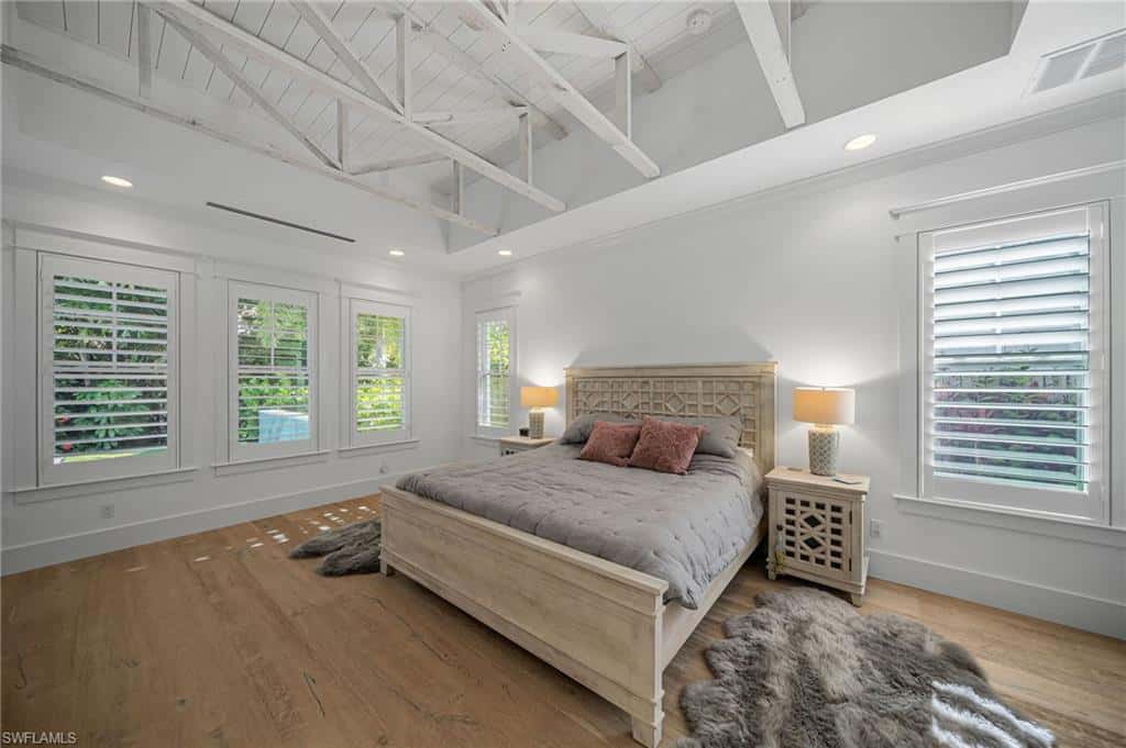 723 Myrtle Ter, Naples, photo 19