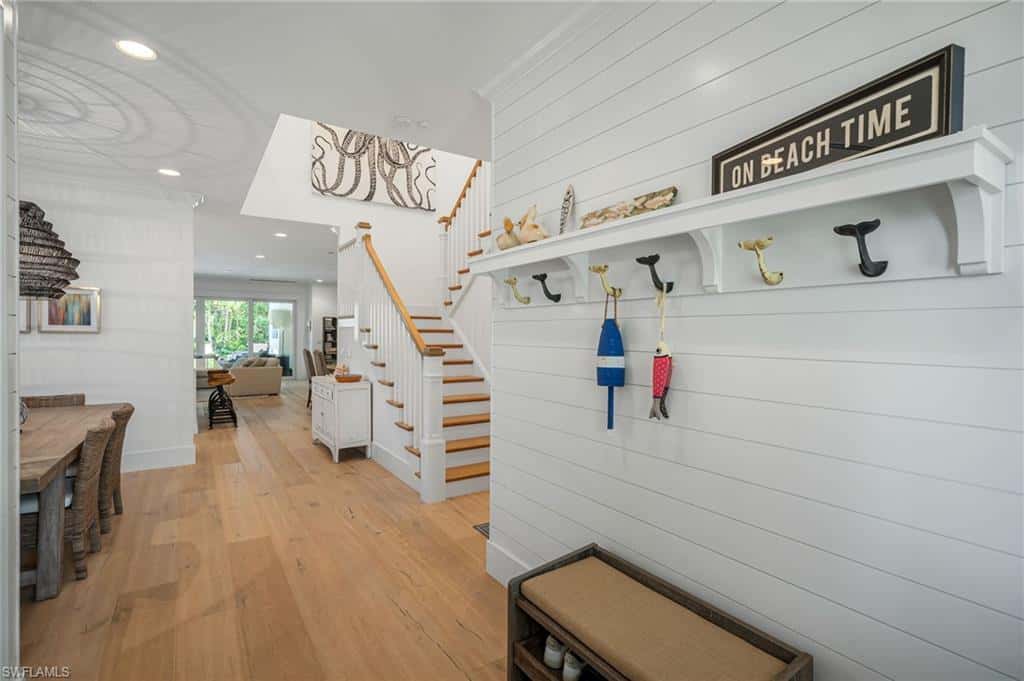 723 Myrtle Ter, Naples, photo 4