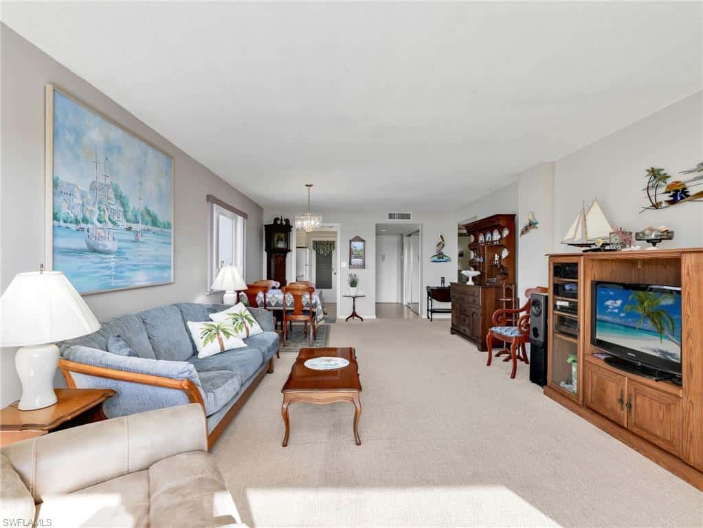 2150 Gulf Shore Blvd #407, Naples, photo 7