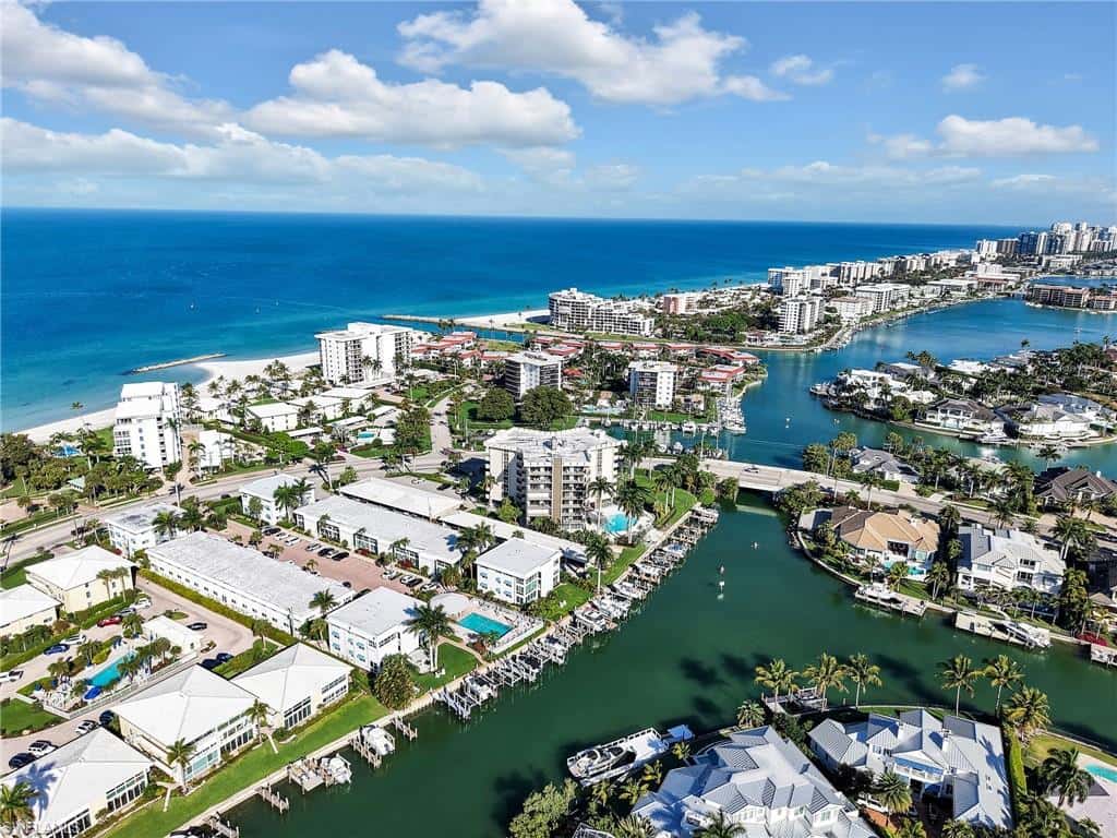 2150 Gulf Shore Blvd #407, Naples, photo 37
