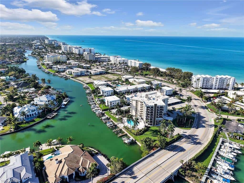 2150 Gulf Shore Blvd #407, Naples, photo 39