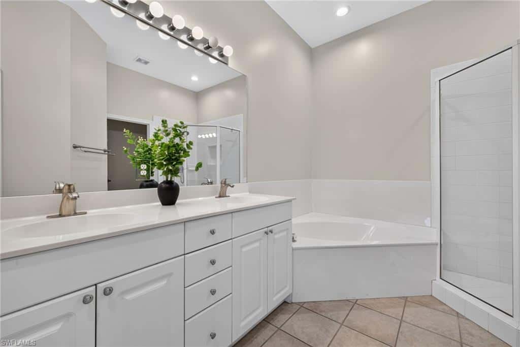 5015 Marina Cove Dr #203, Naples, photo 17