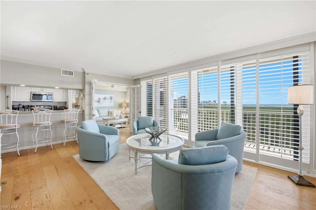 6361 Pelican Bay Blvd #802, Naples, photo 4