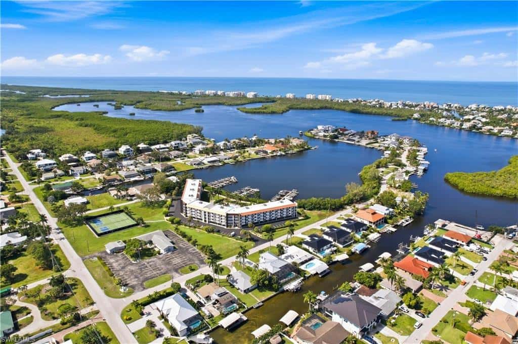 226 3rd St #215, Bonita Springs, photo 6