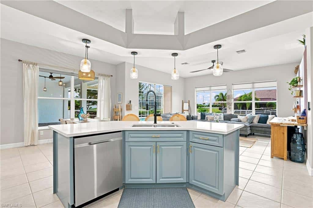 1909 29th Ter, Cape Coral, photo 13