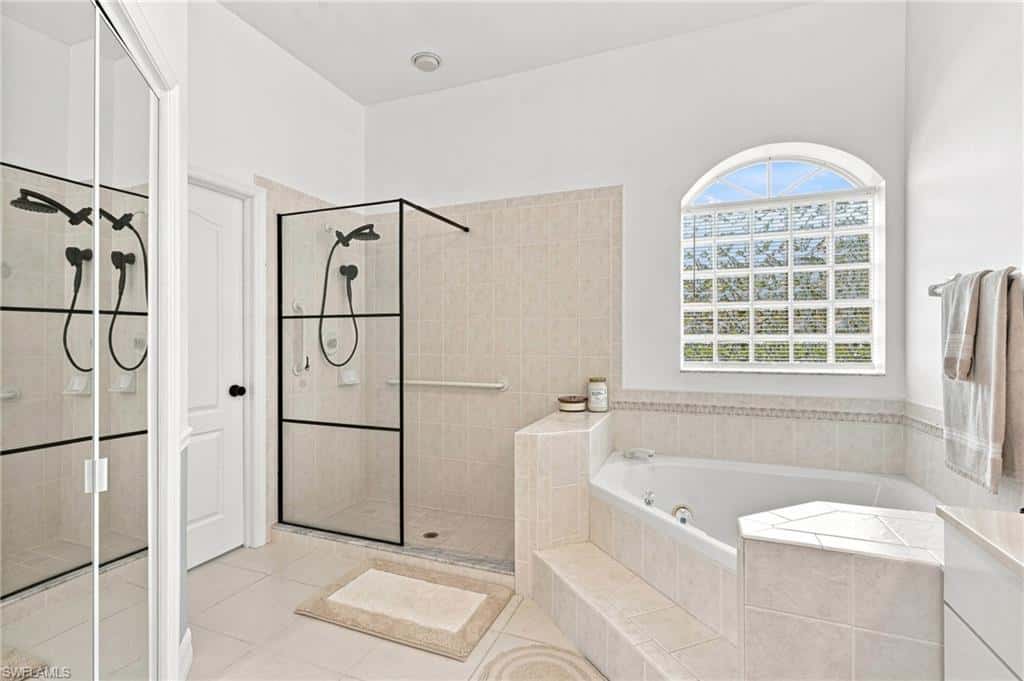 1909 29th Ter, Cape Coral, photo 24