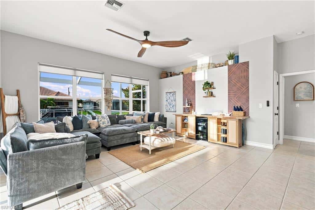 1909 29th Ter, Cape Coral, photo 8