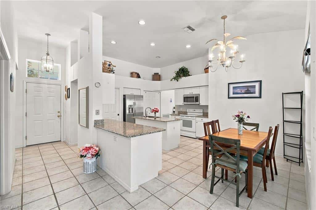 22175 Seashore Cir, Estero, photo 6