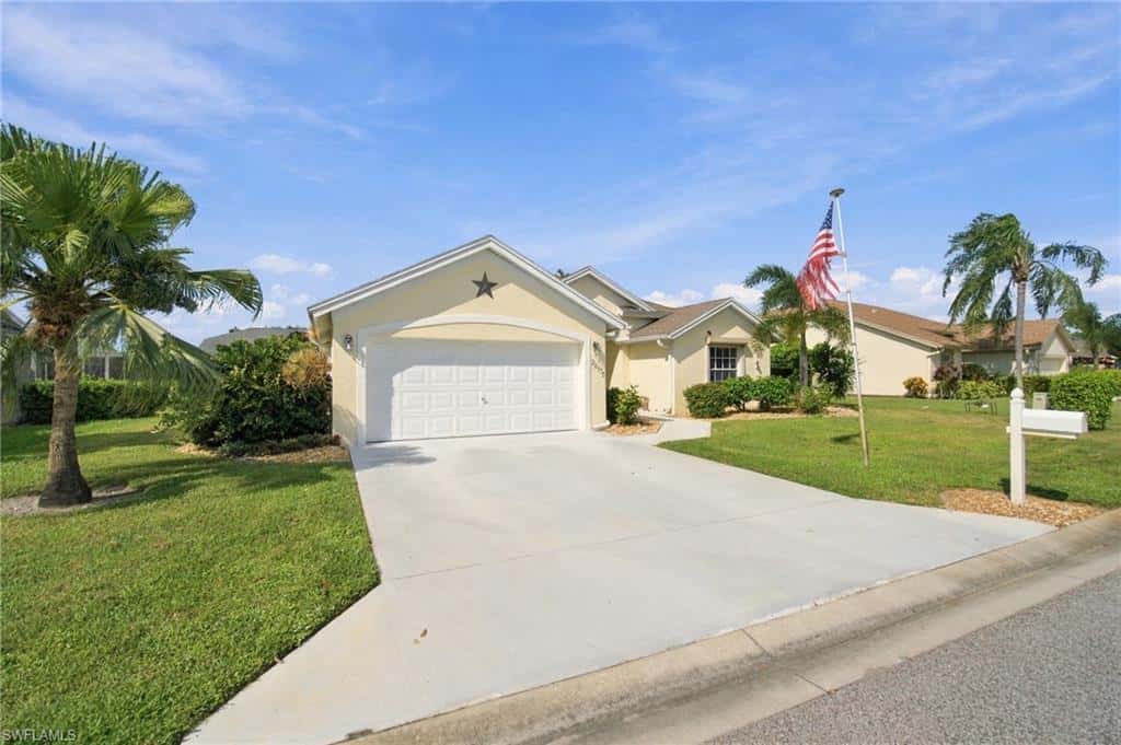 22175 Seashore Cir, Estero, photo 4