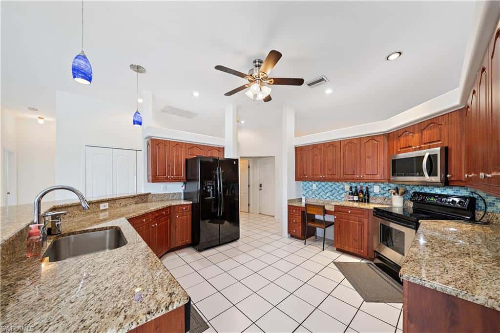 19291 Pine Glen Dr, Fort Myers, photo 11
