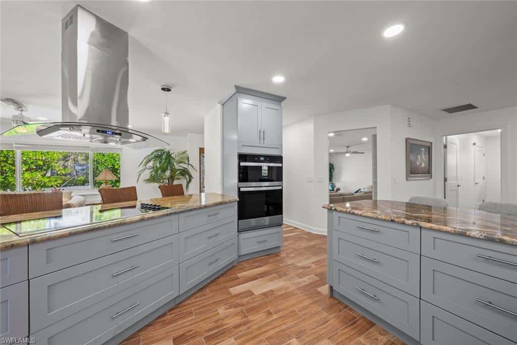 9421 Moonlight Dr, Sanibel, photo 12