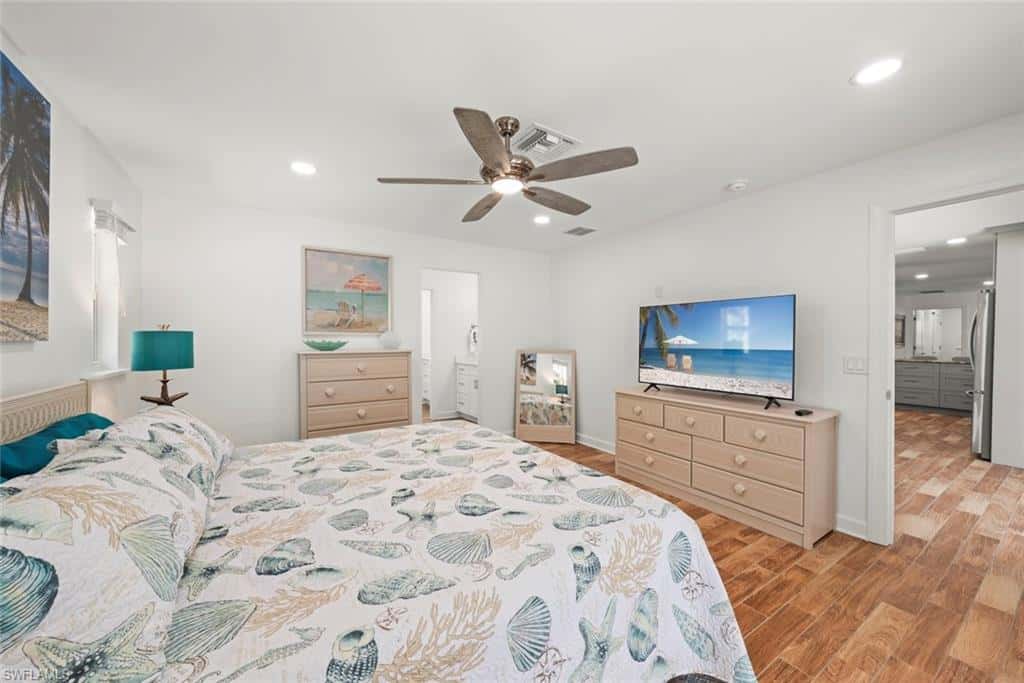 9421 Moonlight Dr, Sanibel, photo 32