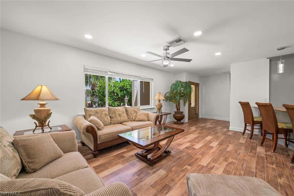 9421 Moonlight Dr, Sanibel, photo 5