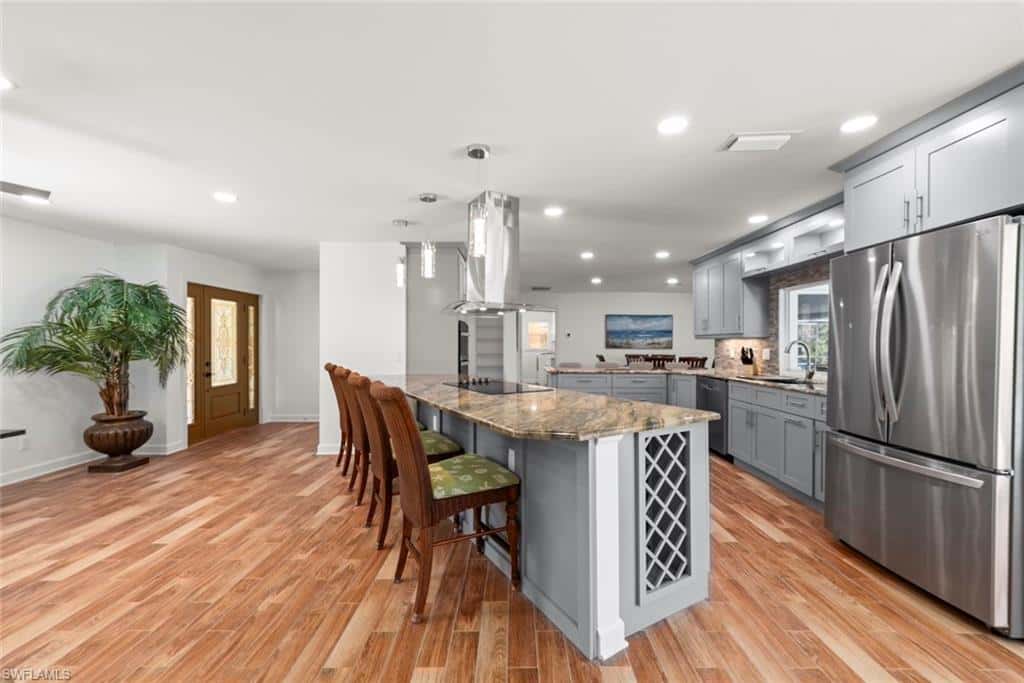 9421 Moonlight Dr, Sanibel, photo 9