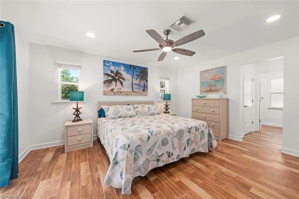 9421 Moonlight Dr, Sanibel, photo 30