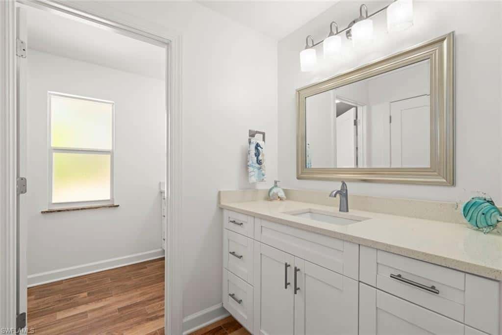 9421 Moonlight Dr, Sanibel, photo 34