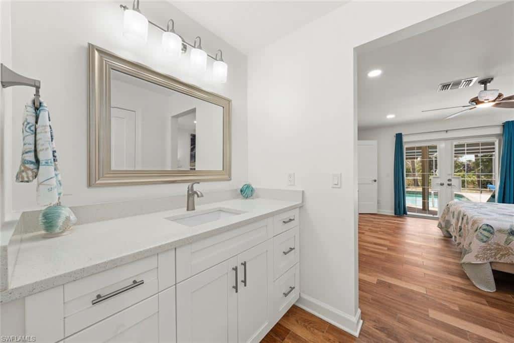 9421 Moonlight Dr, Sanibel, photo 33