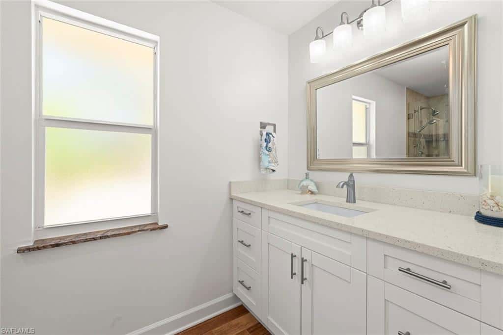 9421 Moonlight Dr, Sanibel, photo 35