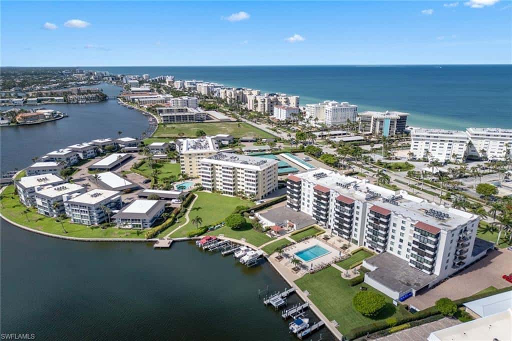 3430 Gulf Shore Blvd #6j, Naples, photo 32