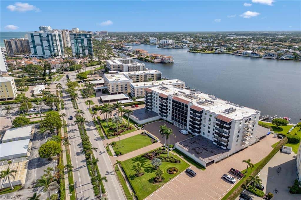 3430 Gulf Shore Blvd #6j, Naples, photo 31