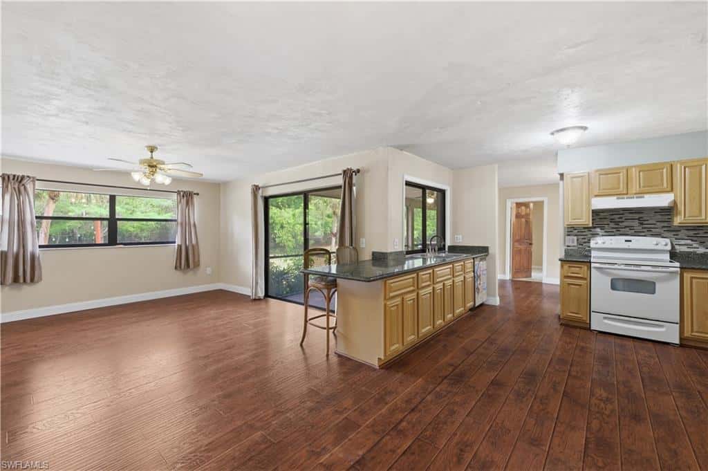 5681 Bur Oaks Ln, Naples, photo 19