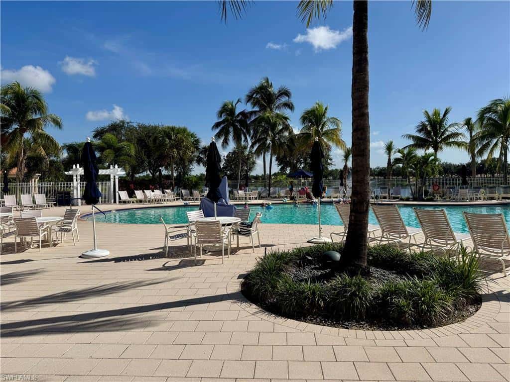 8647 Genova Ct, Naples, photo 36