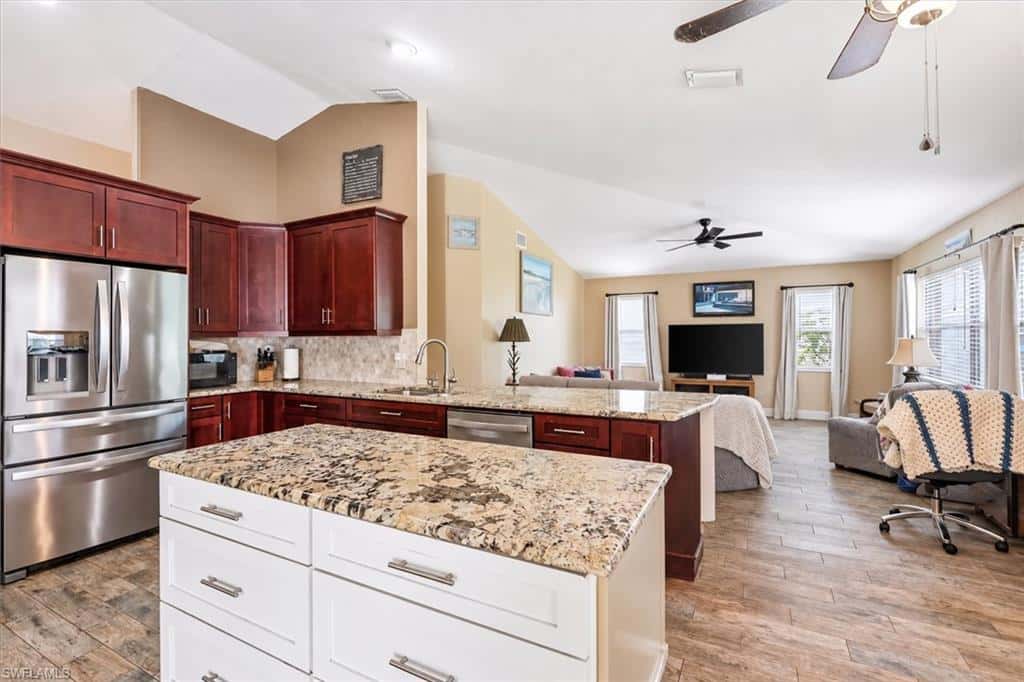 713 Milwaukee Blvd, Lehigh Acres, photo 31