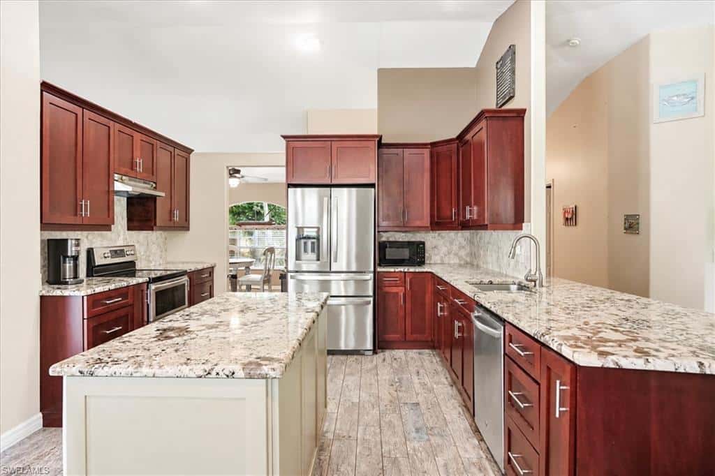 713 Milwaukee Blvd, Lehigh Acres, photo 4