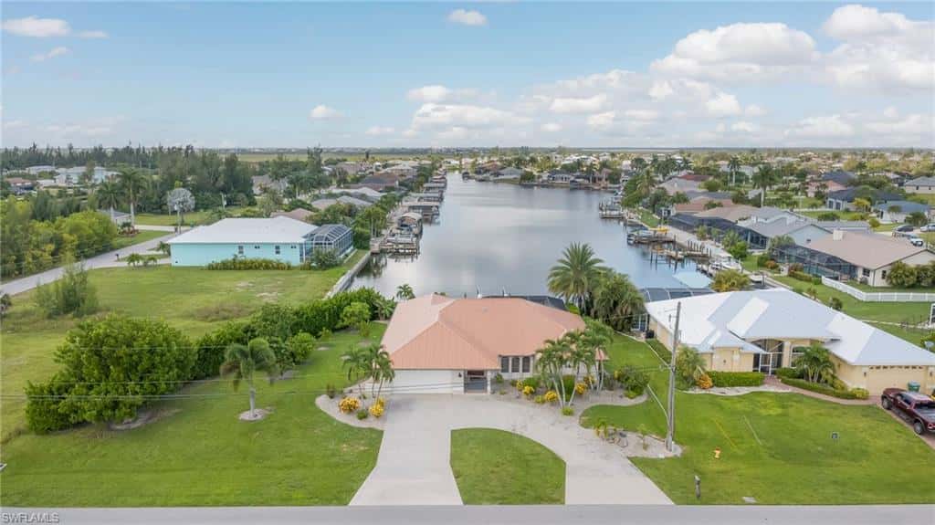 716 32nd Ct, Cape Coral, photo 4