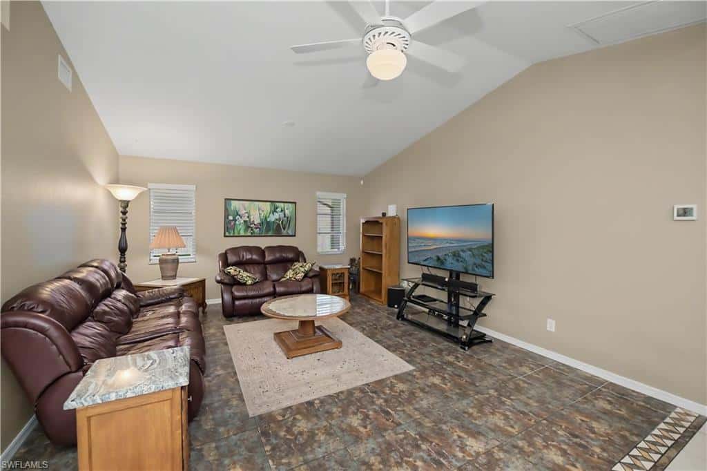 22 13th Ave, Cape Coral, photo 16