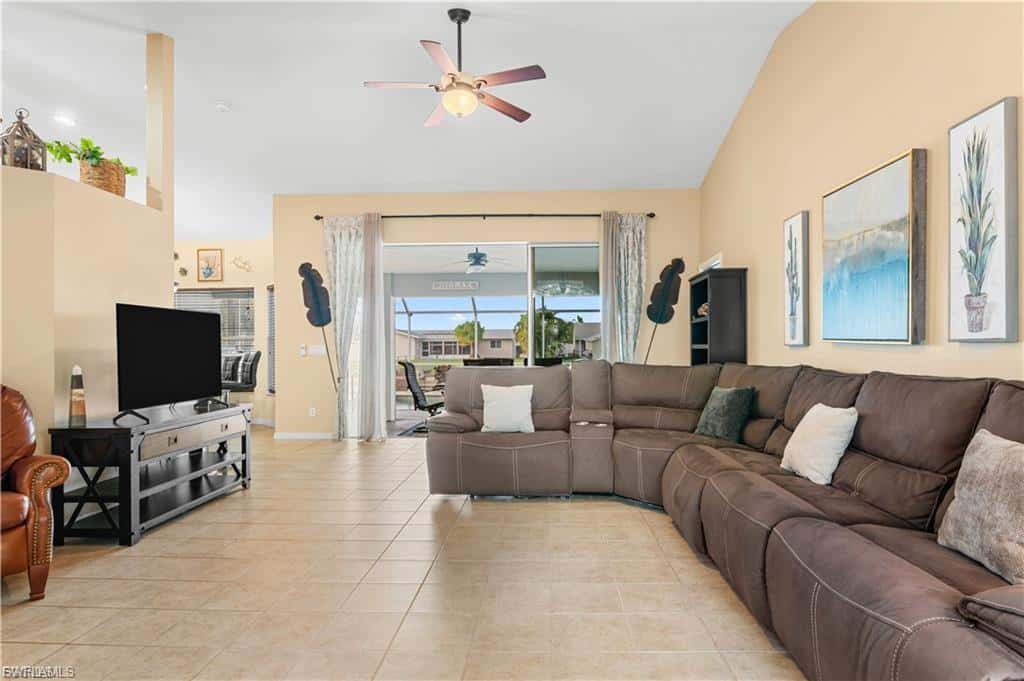 314 12th Ct, Cape Coral, photo 6