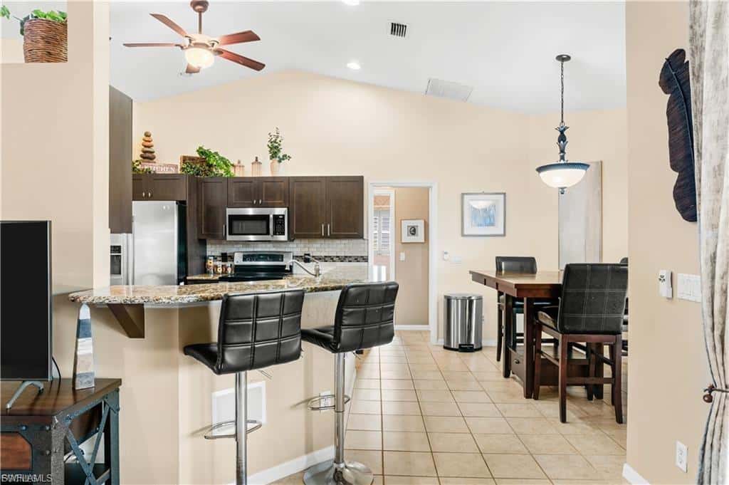 314 12th Ct, Cape Coral, photo 5
