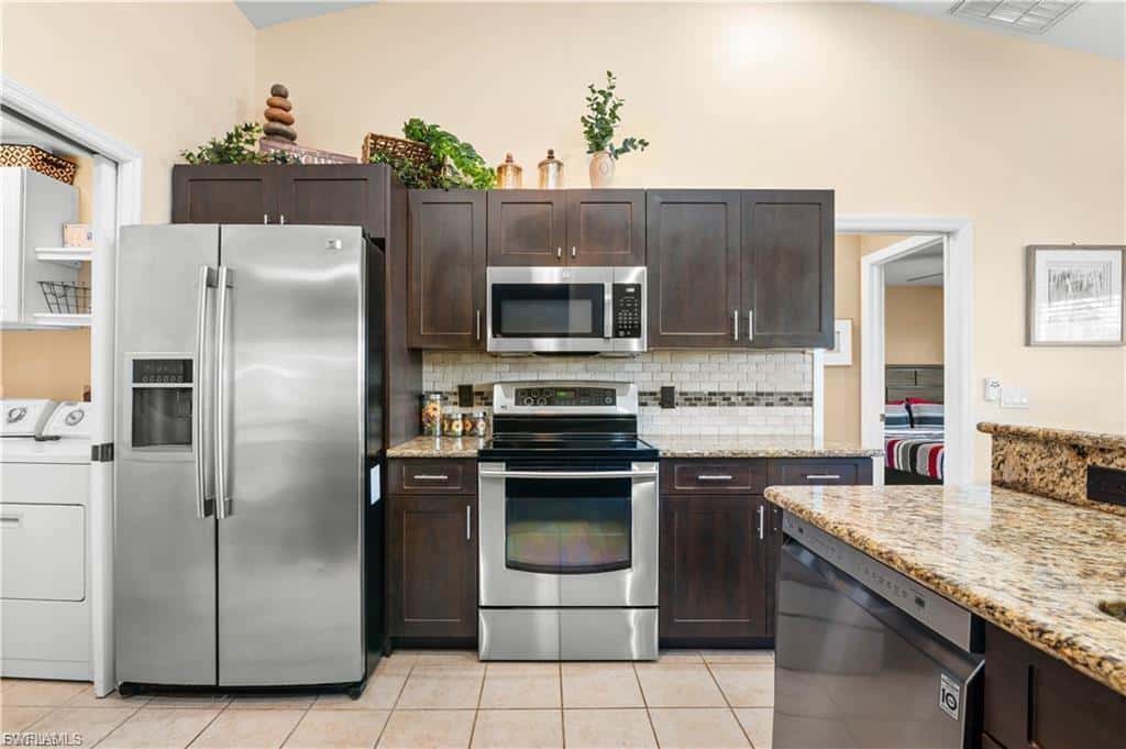 314 12th Ct, Cape Coral, photo 8