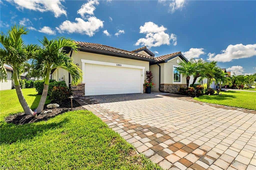 11921 Arbor Trace Dr, Fort Myers, photo 5