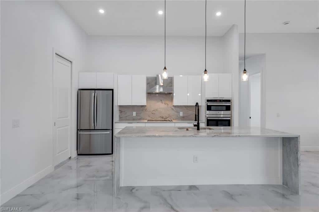215 37th Ln, Cape Coral, photo 13