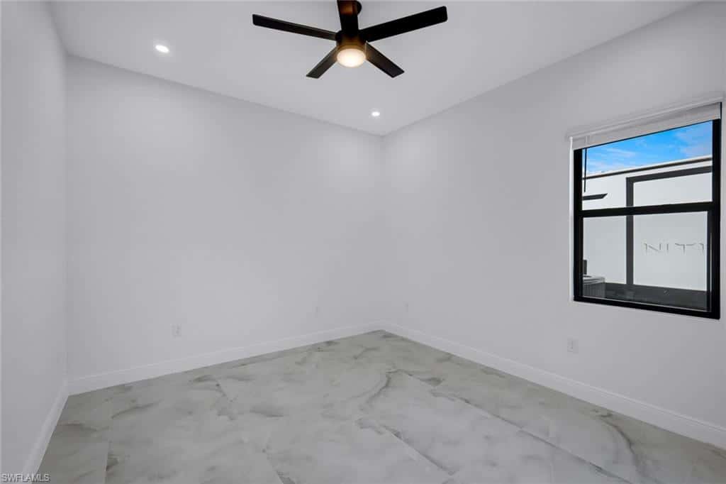 215 37th Ln, Cape Coral, photo 24