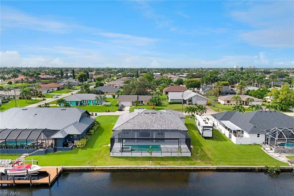 215 37th Ln, Cape Coral, photo 37
