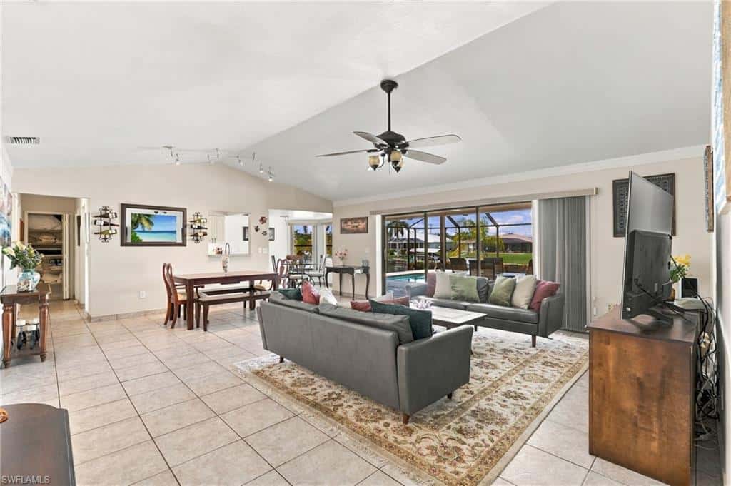 1327 17th St, Cape Coral, photo 5