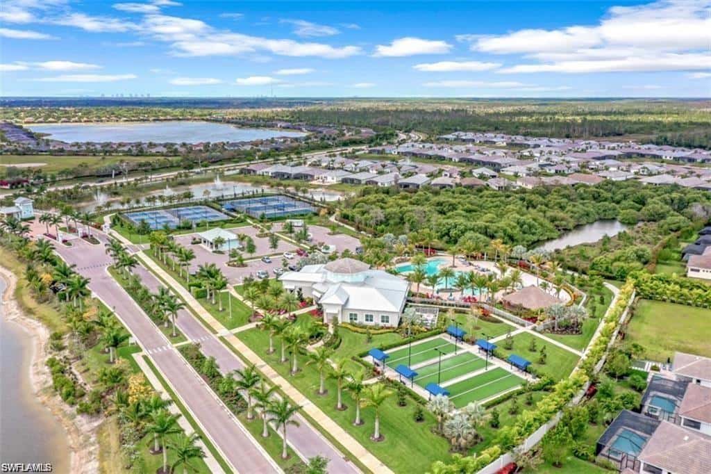 28089 Sanibel Sands St, Bonita Springs, photo 39
